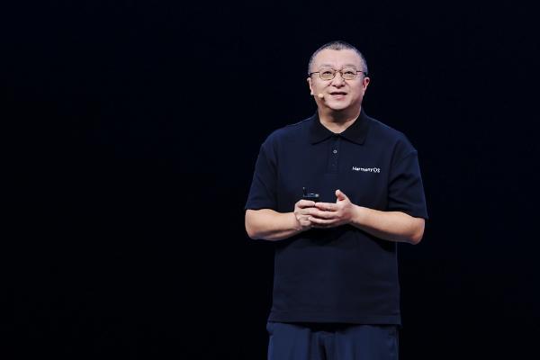 行业首发！微博推出首批社交类鸿蒙智能体“微博智搜”，小艺语音唤醒实时追踪热点 