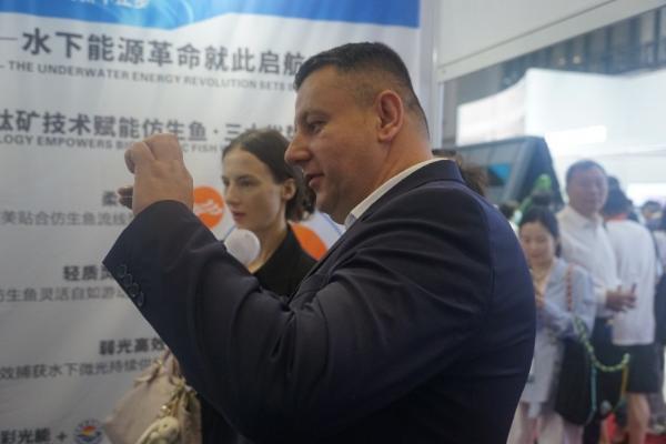 仿生科技遇见钙钛矿 水下能源革命就此启航