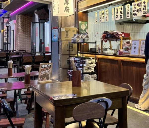 牛肉市场价格上涨，厚府牛油拌饭坚守品质扶持加盟商 