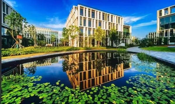 智创未来 | 长三角绿洲智谷闪耀2025WAIC，携手园区科技企业共筑AI新生态