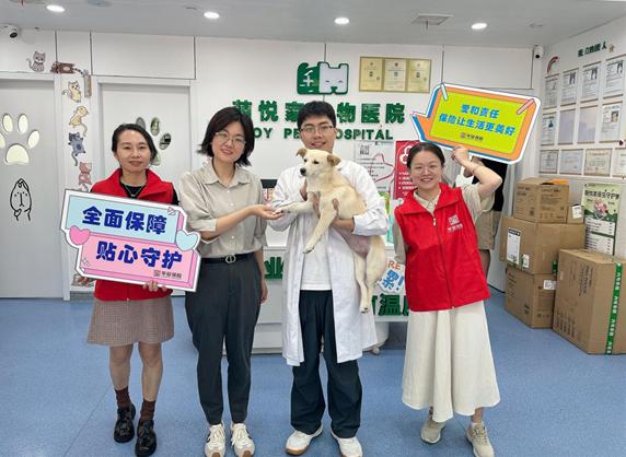 “能修还能赔” 保障更贴心 华安保险开展“安家宝”服务送到家暖心行动 
