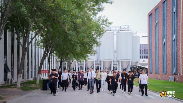优布劳13年成功商业模型发布会总结：现场签约近40家，今年累计500+