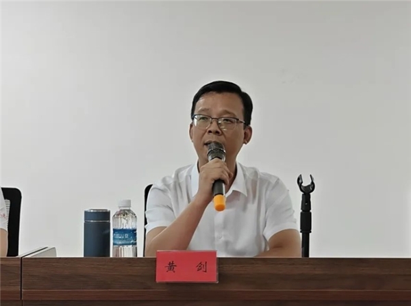 “微光汇聚·爱满盛夏”禾思公益江西行 