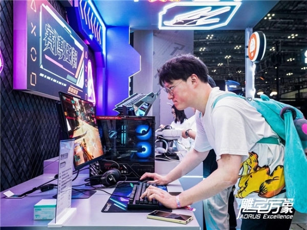 BW2025技嘉AORUS战力全开，次元突破！硬核电竞引爆文化狂潮 