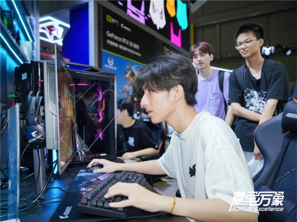 BW2025技嘉AORUS战力全开，次元突破！硬核电竞引爆文化狂潮 