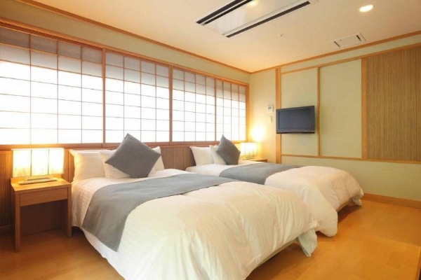Booking.com缤客暑期特辑：精选多代同游目的地，解锁全家共游新体验 