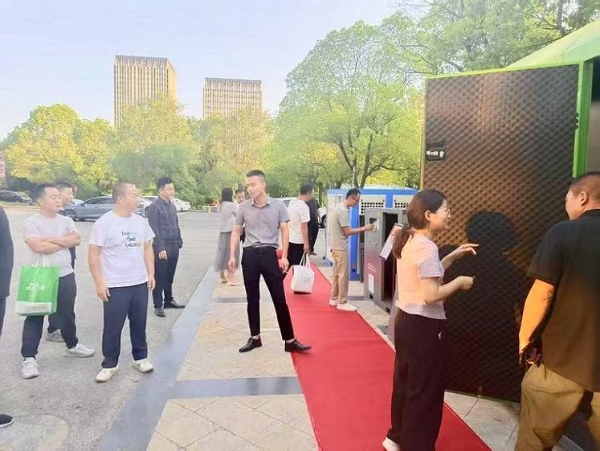 信然空压机在博顿温德姆酒店举办“全球首发”及“信然之夜”活动 