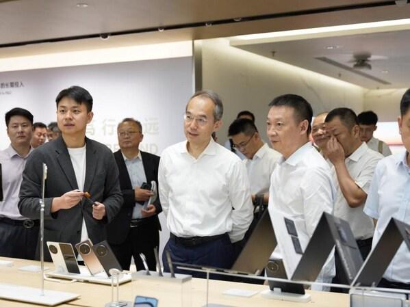 荣耀与中国电信达成战略合作 共筑AI终端生态新格局 