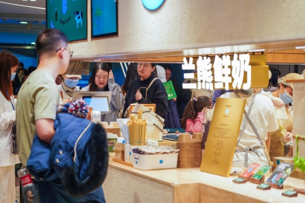 解腻清爽正当“红”，兰熊鲜奶芭乐新品全国上市 
