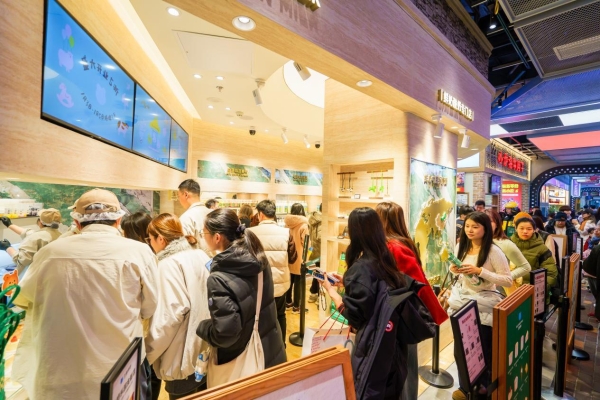从区域深耕到全国绽放：兰熊鲜奶品牌2025加速跑 多城首店登顶引爆消费热潮 