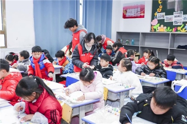 AI与公益同行 联想“美好假期”第十一季再启航 
