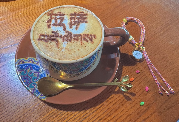 一周10万杯，一条视频让门店爆单1000杯，咖啡还能这么卖？ 