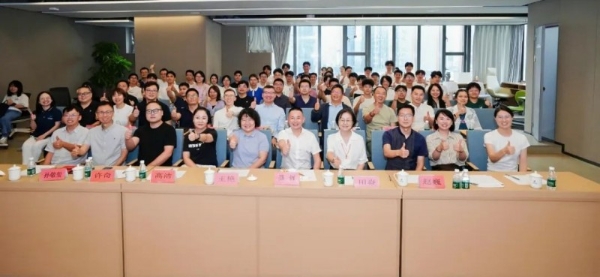 乐其创新SmallRig携手深职大：影像场景创新实践营见证学生创新实力 