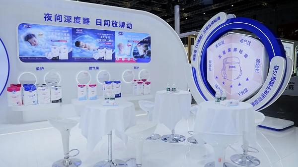 露安适微气候升级亮相CBME 露乐集团15年医研实力重定薄皮肤健康标尺 