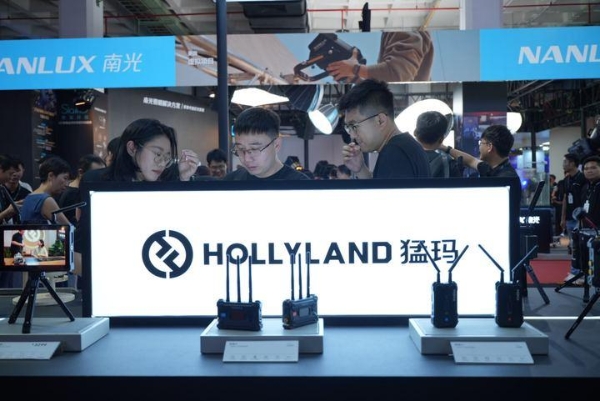 HOLLYLAND猛犸闪耀BIRTV：重磅新品全球首秀 