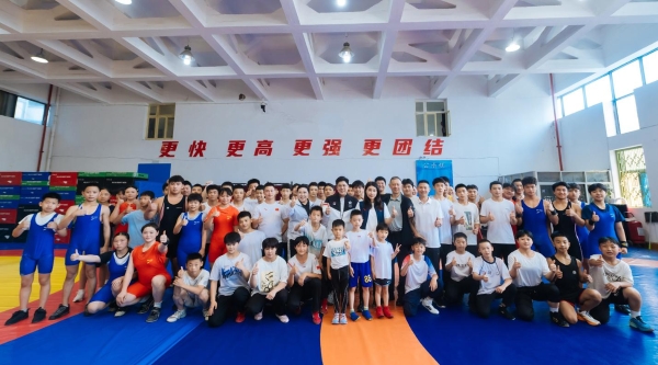 中华全国体育基金会 澳门霍英东基金会 赴贵州基层体育教练员情况调研 