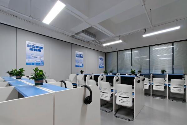 科技赋能高考复读：大朋友高考复读学校AI系统助力学生精准提分 