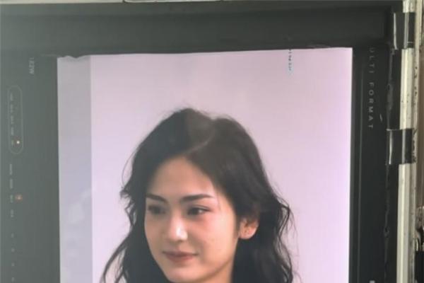 “00后”演员的职业新选择：转行做青春采销主播，首播创下上万成交额 