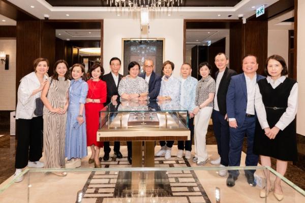 英皇钟表珠宝联袂百达翡丽揭幕全港最大旗舰店，杨受成偕梁朝伟、刘嘉玲、方中信齐聚撑场 