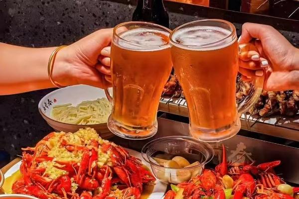 锅圈“三二一产联动”：从海南出发，驶向世界餐桌与乡村振兴——食品行业新时代：变革与机遇并存 