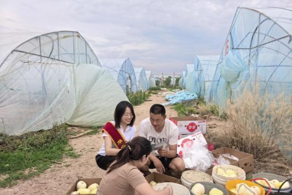 华安保险进行社区渗透 传递 “红色” 金融服务 