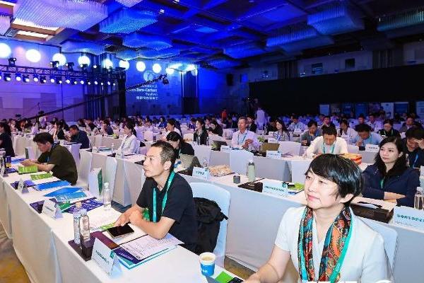 2025零碳节双料大奖加冕！犀重汽车助推全球零碳进程的中国方案 