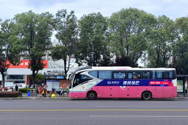 成绵客运价格战：谁在搅动市场？