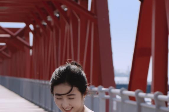 SK-II携手张子枫演绎「我的夏天，素来自由」
