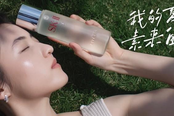 SK-II携手张子枫演绎「我的夏天，素来自由」