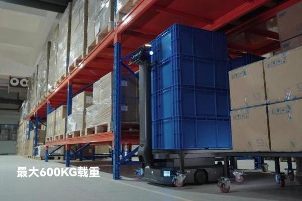 普渡机器人发布大载重工业配送机器人PUDU T600系列，助力工业物流市场革新 