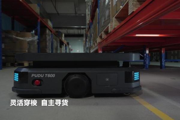 普渡机器人发布大载重工业配送机器人PUDU T600系列，助力工业物流市场革新 