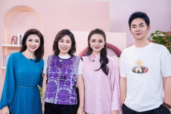 幼儿园也有“宫斗”？演员孙茜和张晓龙做客《妈耶》节目，分享“明星爸妈”的育儿经！ 