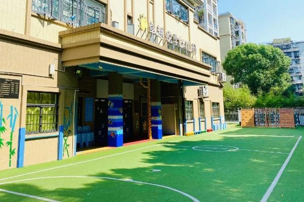 年年满园！卓越悦学幼儿园斩获“全国儿童教育领导力品牌”，成为首批示范性幼儿园共同体单位 