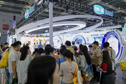 露安适微气候升级亮相CBME 露乐集团15年医研实力重定薄皮肤健康标尺 