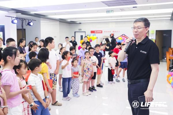 ZF LIFETEC亚太举办儿童道路安全培训暨暑假班开班仪式