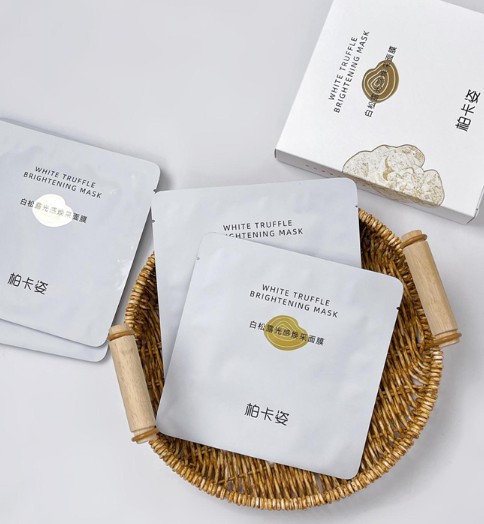 柏卡姿白松露光感焕采面膜，重拾夏日肌肤由内而外的健康光泽 