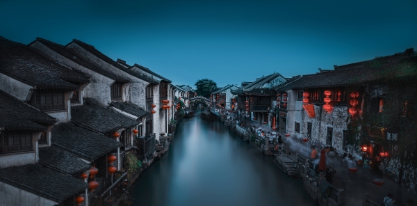 万达生活方式酒店盛夏绽放，多城新店诠释在地文化旅居新体验 