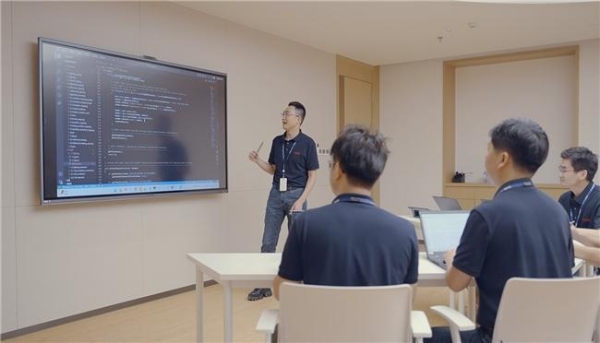 视源股份投屏黑科技：3秒丝滑连接，比掏手机还快！ 