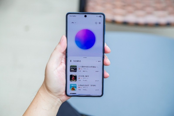 更高效、更主动的AI体验 三星Galaxy Z Flip7帮你解决信息过载的焦虑 