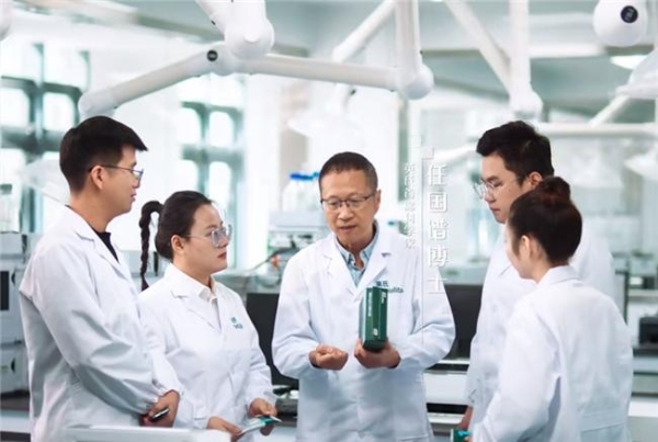 分阶营养+科研背书 英氏配方米粉匹配婴幼儿成长需求 