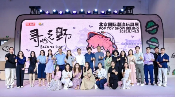中国"机甲教父"孙世前发布新作《福建号》 开启文化科技新篇章