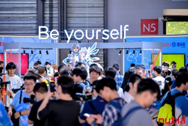 努比亚布局游戏二次元，携手洛天依亮相ChinaJoy2025 