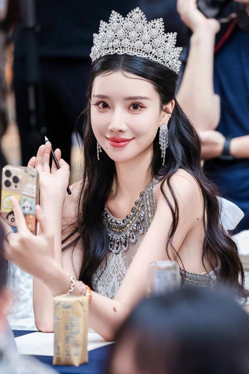 世界小姐大赛深圳赛区晋级赛点亮湾区之夜 中芬文明对话共启美丽新篇章 