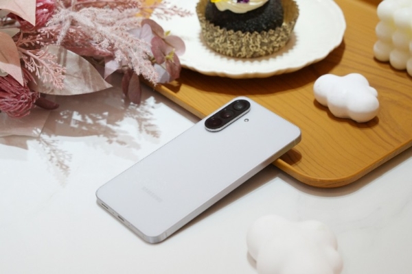 轻装上阵 高效成长 三星Galaxy A56 5G开启校园新篇章 