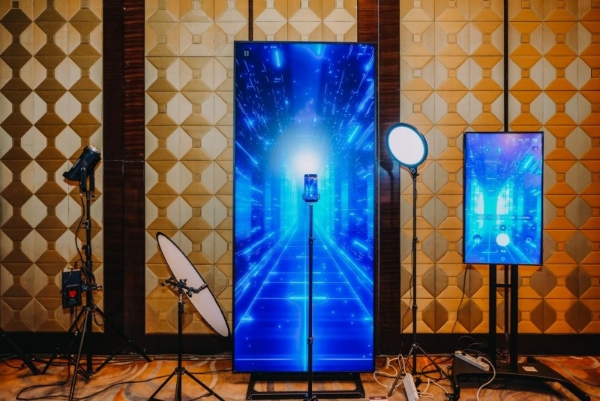 重塑空间视界：三星The Wall IWB/IWC、彩色电子纸等创新科技亮相北京商显鉴赏会 