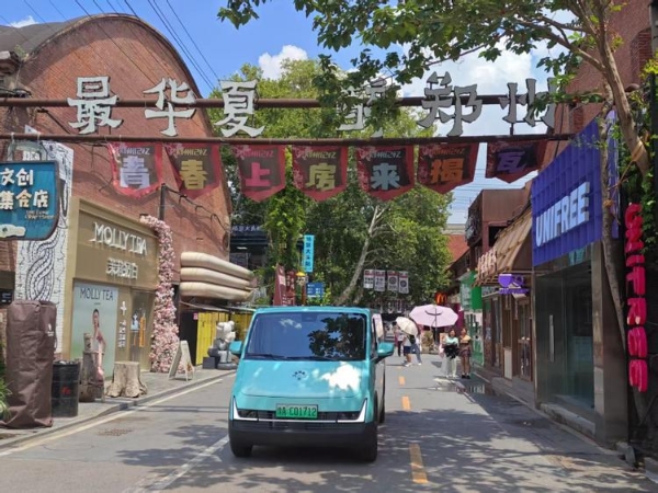 工作生活全适配 福田卡文乐福明窗畅行版一镜出色 云端品鉴乐福行郑州 