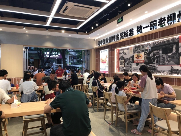 胜香旺螺蛳粉5店齐开：让地道柳州味触手可及 