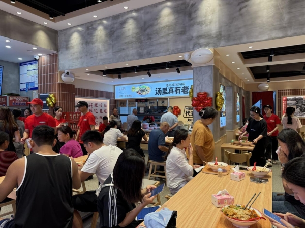 胜香旺螺蛳粉5店齐开：让地道柳州味触手可及 