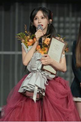 丝芭毕业公演：一场温情的告别，温情筑梦的荣光 
