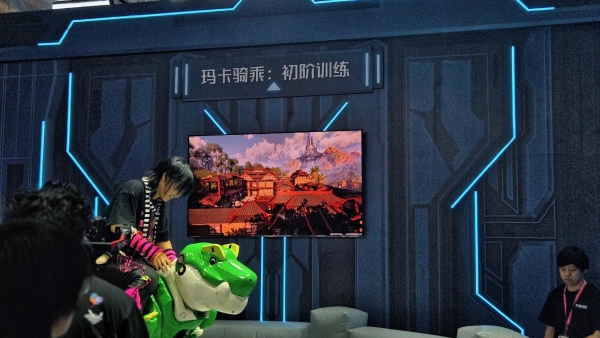 雷鸟鹤6 Ultra“隐身”ChinaJoy全场！低反巨屏成腾讯、巨人游戏展区“隐形C位” 